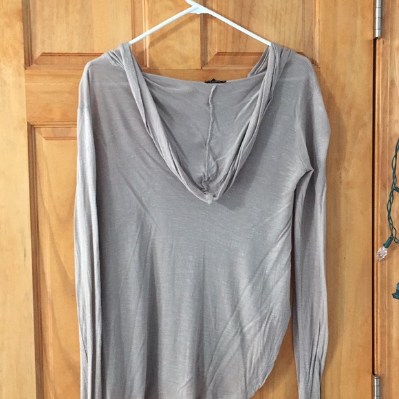 Light weight long sleeve - Picture 2 of 2